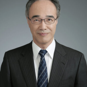 茨城県立医療大学付属病院　病院長　岩﨑  信明